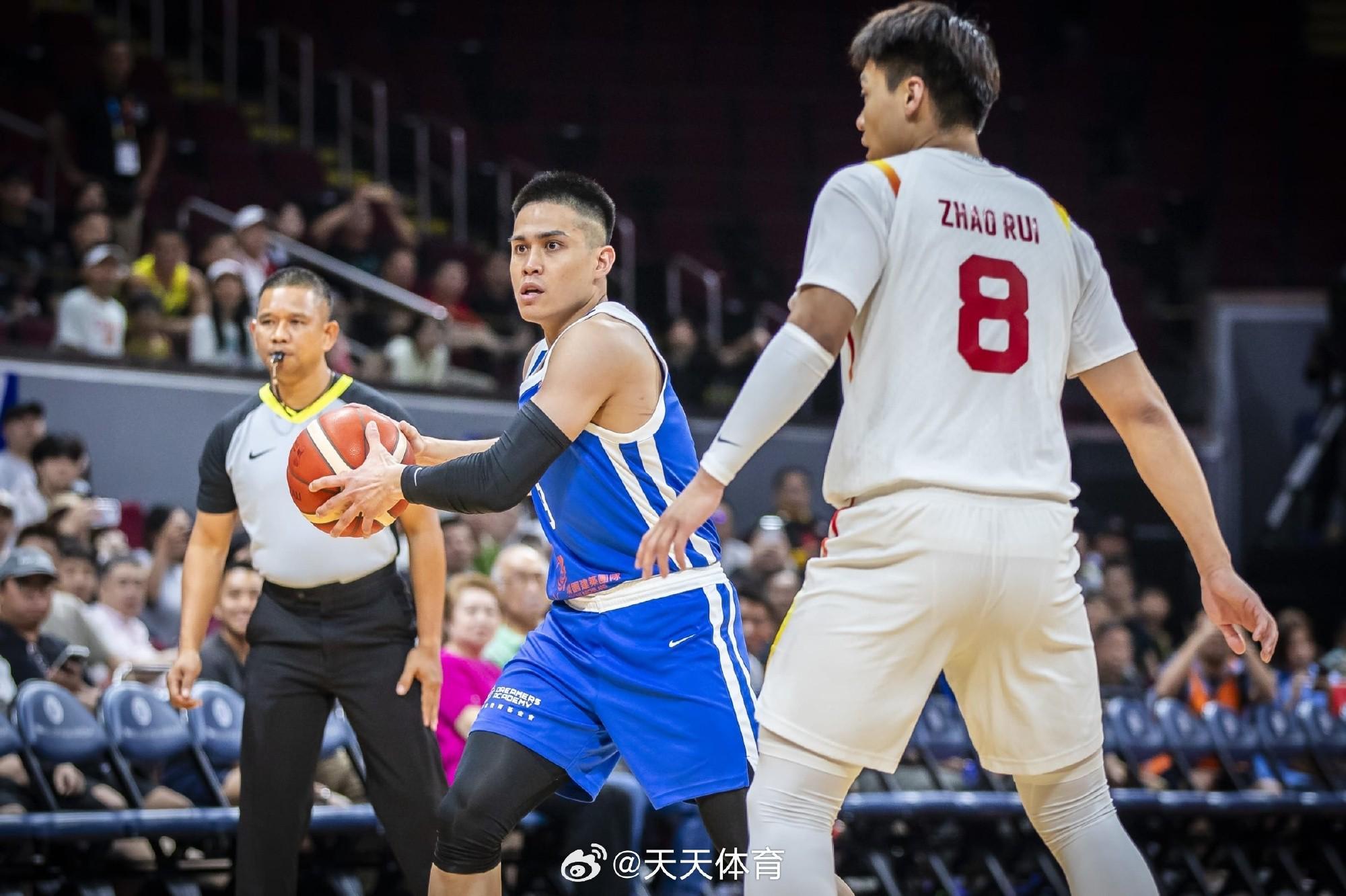 乐鱼体育app下载-媒体人：中国男篮是一支很难执教的球队，信心像玻璃一样易碎